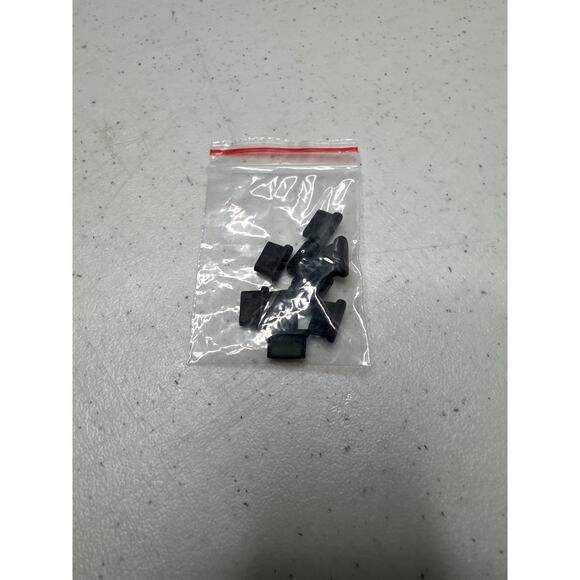 USB Type-C Port Protector Silicone Anti Dust Cover - Black - Picture 2 of 4